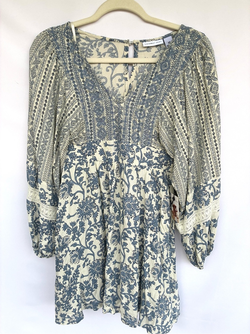 Sincerely Jules Blue White Floral Boho Mini Dress NWT Size Medium - Picture 2 of 7